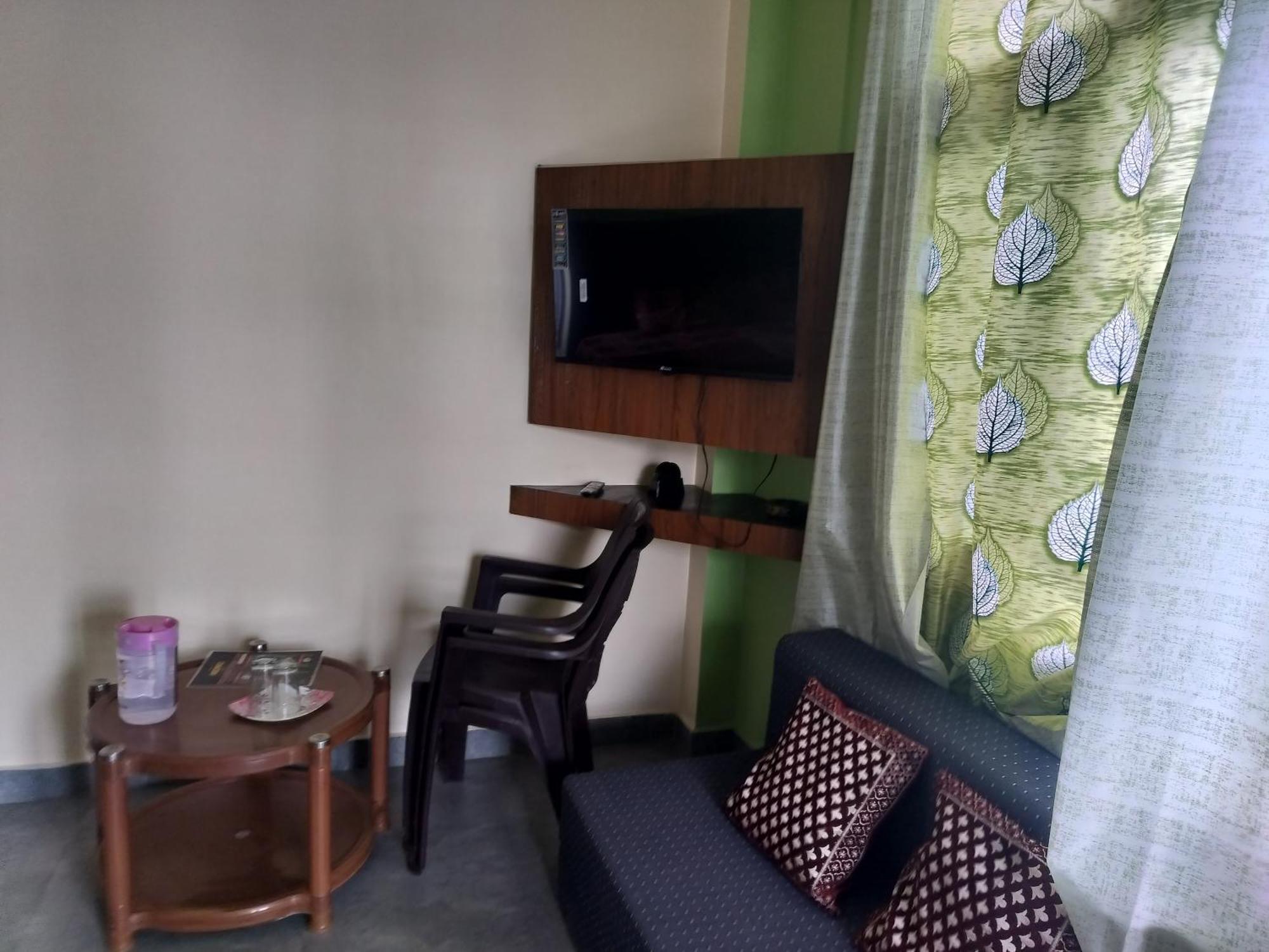 Tree Valley Homestay Чайл Екстериор снимка